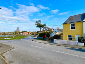1 South Cottages with Guest Wing